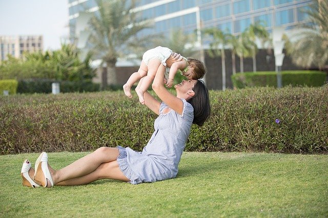 Proposta na Câmara permite que a criação de filho conte tempo para aposentadoria