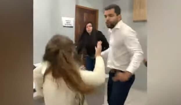 procurador que agrediu colega