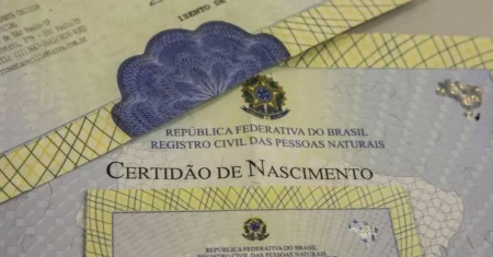 Mais de 91 mil crianças foram registradas sem o nome do pai em 2024