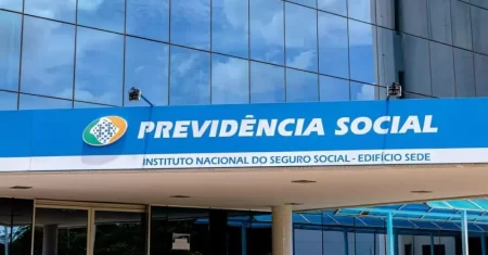 INSS deve indenizar beneficiária que teve sua pensão alimentícia suspensa