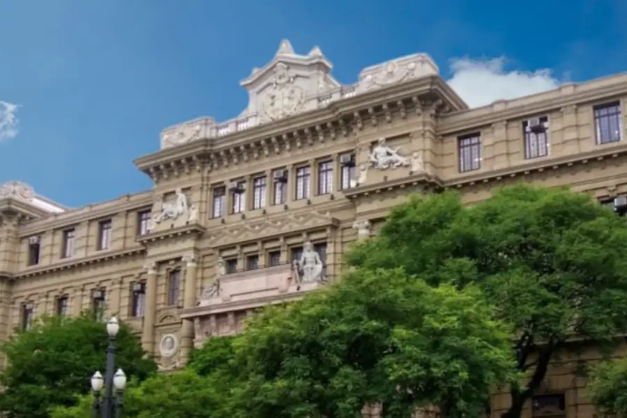 serviço comunitário a adolescente