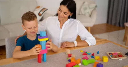 Terapia para Autistas envolve crianças e familiares